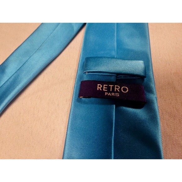 RETRO Paris Turquoise Blue Silk Necktie - 100% Silk Touch Micro Fiber Hand Made - Picture 3 of 6
